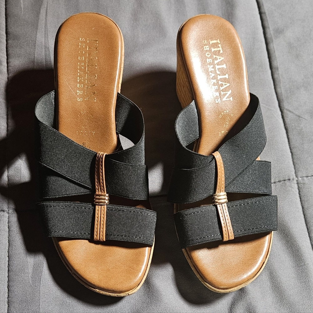 WEDGES! Womens wedge heels brown and black size 81/2